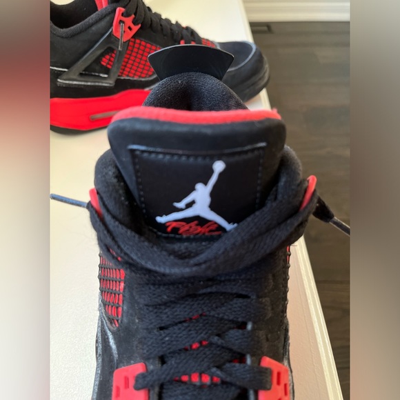 Jordon 4 Red Thunder Used-fair 6.6 GS (Grade School Size - Picture 2 of 7